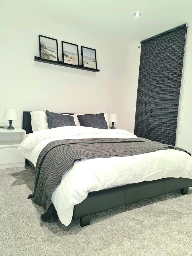 1-Bedroom Aprt In Salford- Freeparking- Sleeps3 曼彻斯特 外观 照片